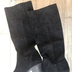 Brand new black suede Steve Madden knee boots sz 8